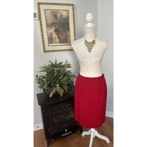 Jones New York 100 % Wool Size 10 Knee Length Skirt Red Lined Zipper Side USA